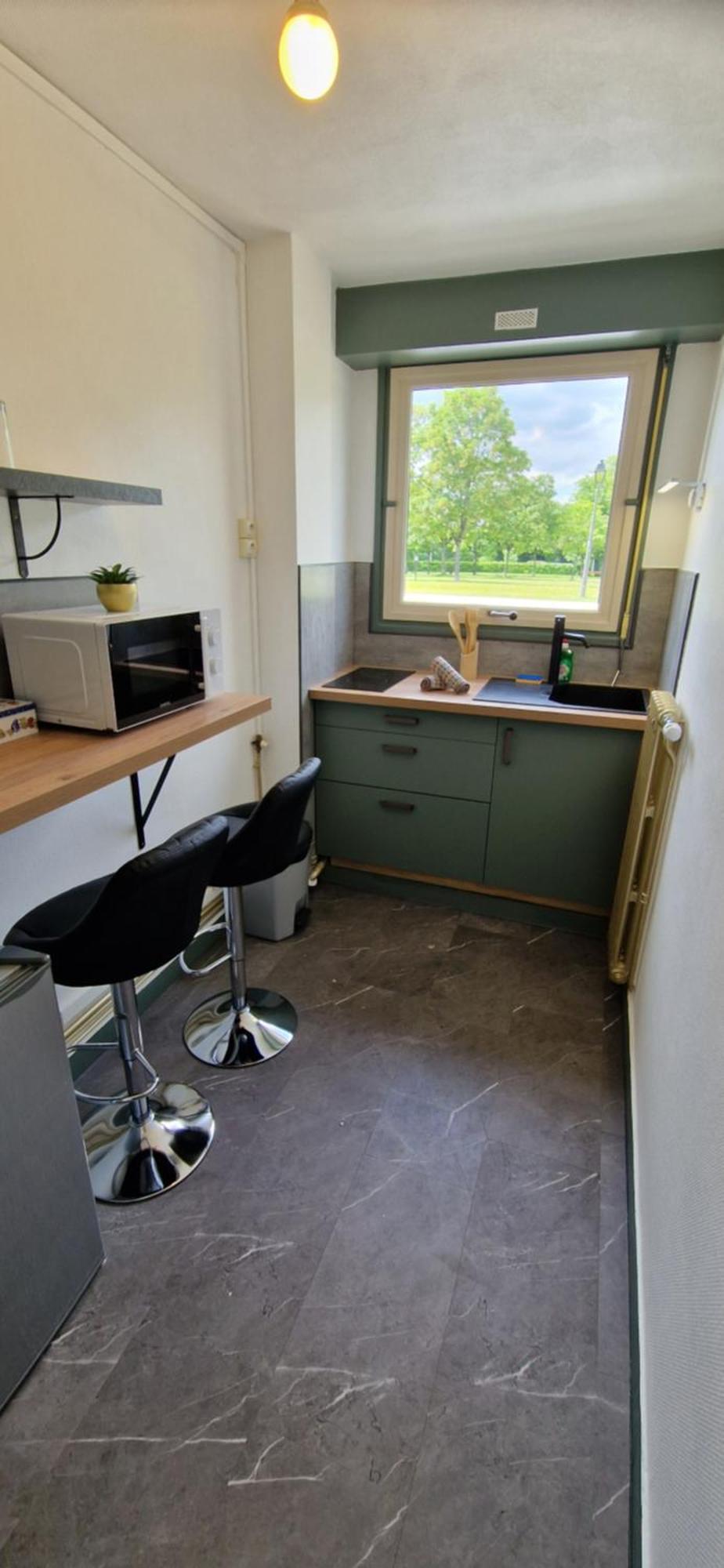 Des Lices A 2 Minutes De La Gare- Chateau De - Des Lices 2 Minutes From Train Station - Chateau De Apartment *